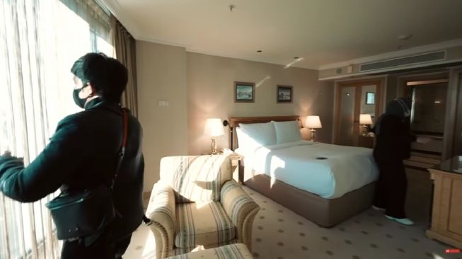 Potret Kamar Hotel Aurel dan Atta di Turki. [YouTube/AH]