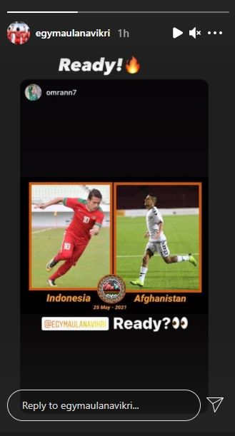 Egy Maulana Vikri saling menebar psywar dengan rekan satu timnya di Lechia Gdansk yang juga merupakan penggawa Timnas Afghanistan, Omran Haydary. [Instagram@egymaulanavikri]