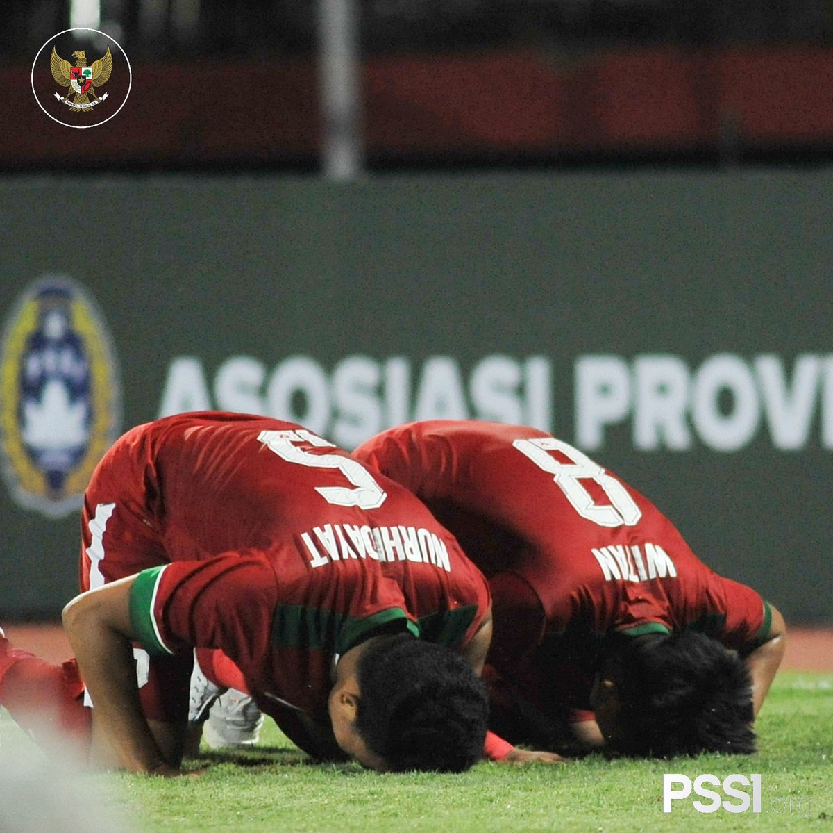 Nurhidayat dan Witan. (Sumber: Twitter/@PSSI_fai